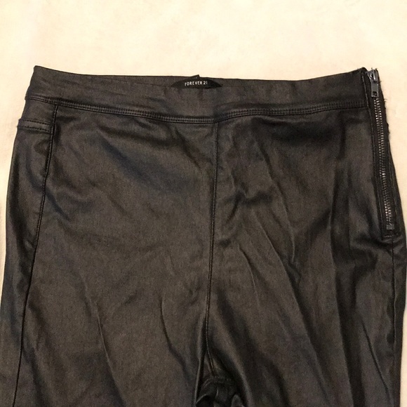 Black skinny faux leather pants - Picture 3 of 5